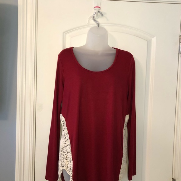 NIP Kate & Mallory Cranberry Red Top, Size Large - Picture 11 of 12